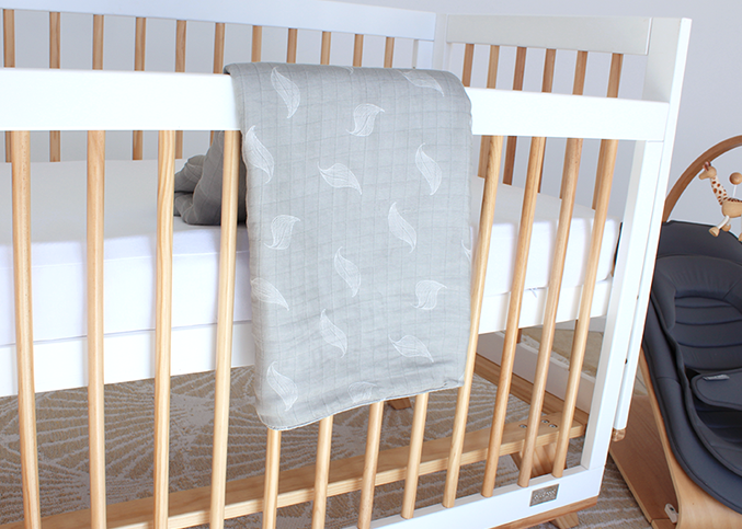 Four Kisses Blanket Features