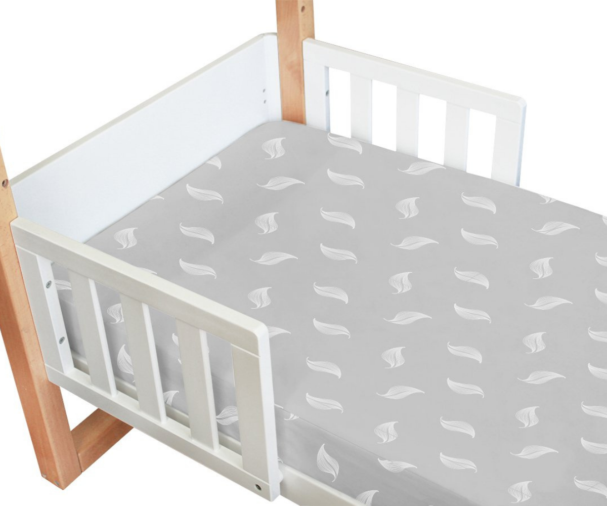 Amani Bebe Organic Standard Fitted Sheet - White Leaf