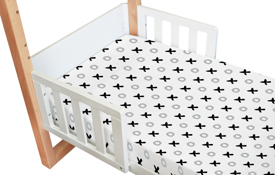 Amani Bebe Organic Standard Fitted Sheet - Tic Tac Toe