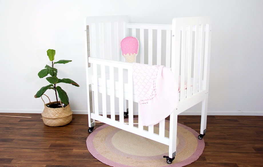Mini Ergonomic Cot