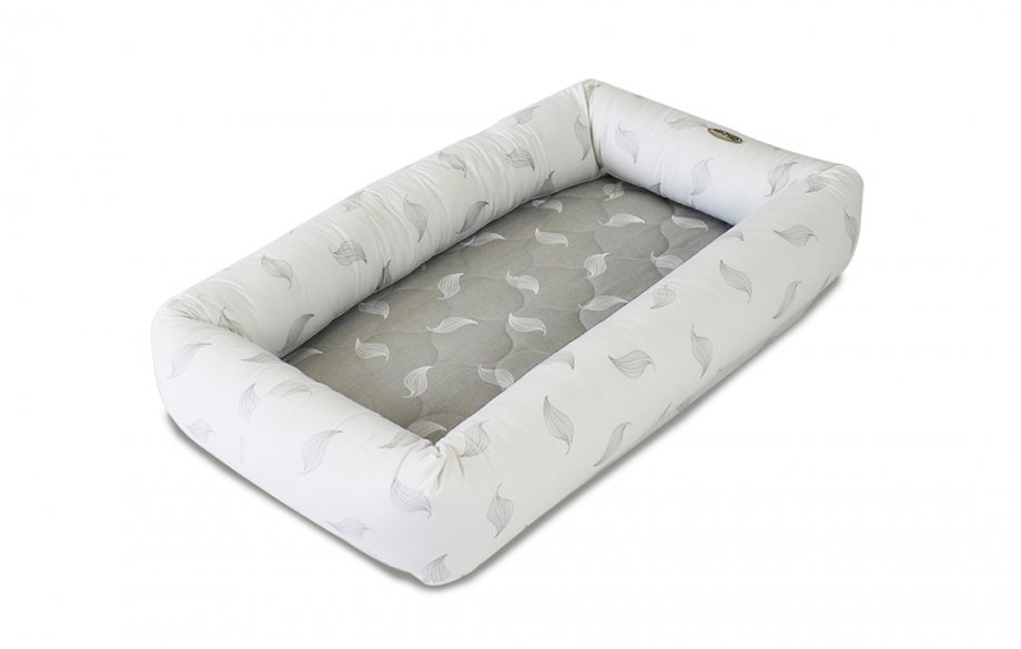 Organic Breathe Eze Cosy Crib & Sleep Positioner