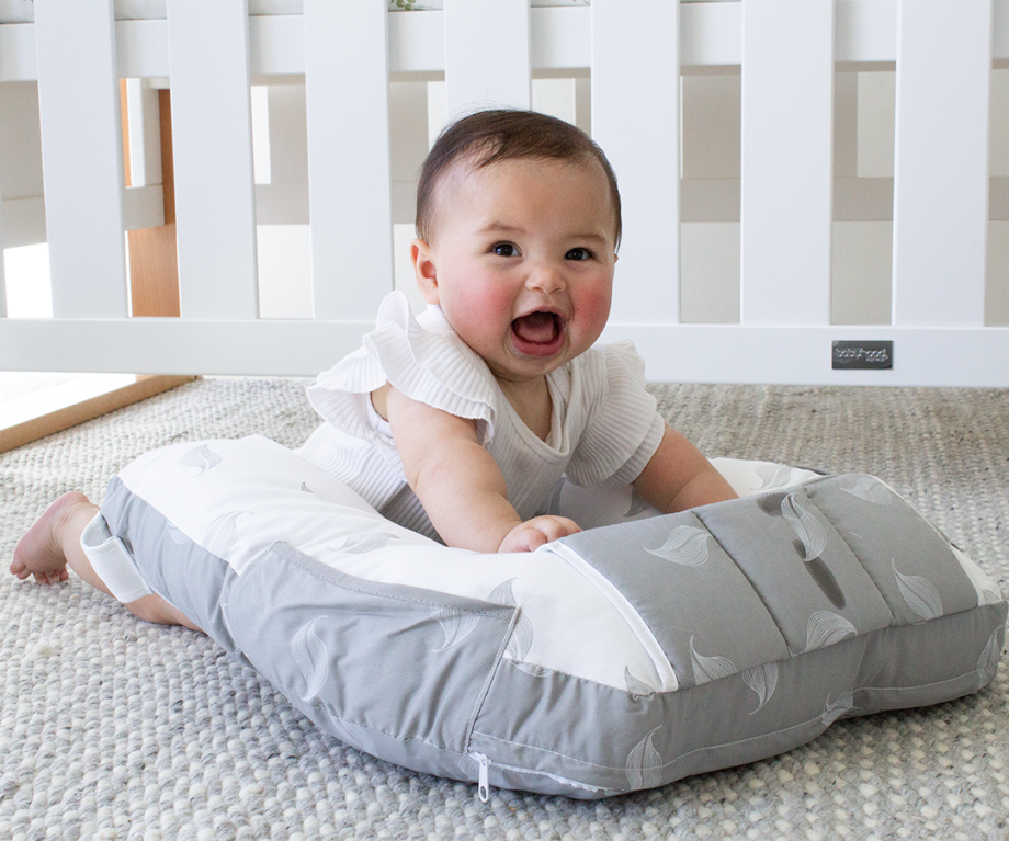 Organic Nursing Pillow with Toybar