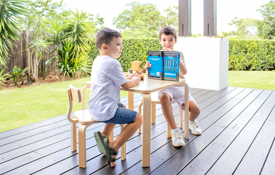Scandi Playing Table & Chairs