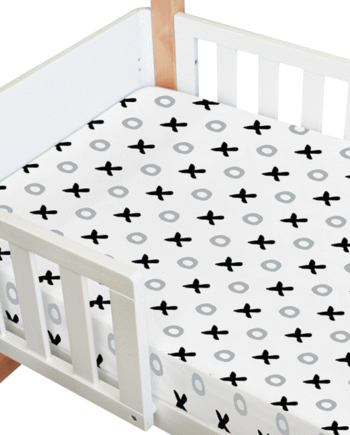 Amani Bebe Organic Standard Fitted Sheet - Tic Tac Toe