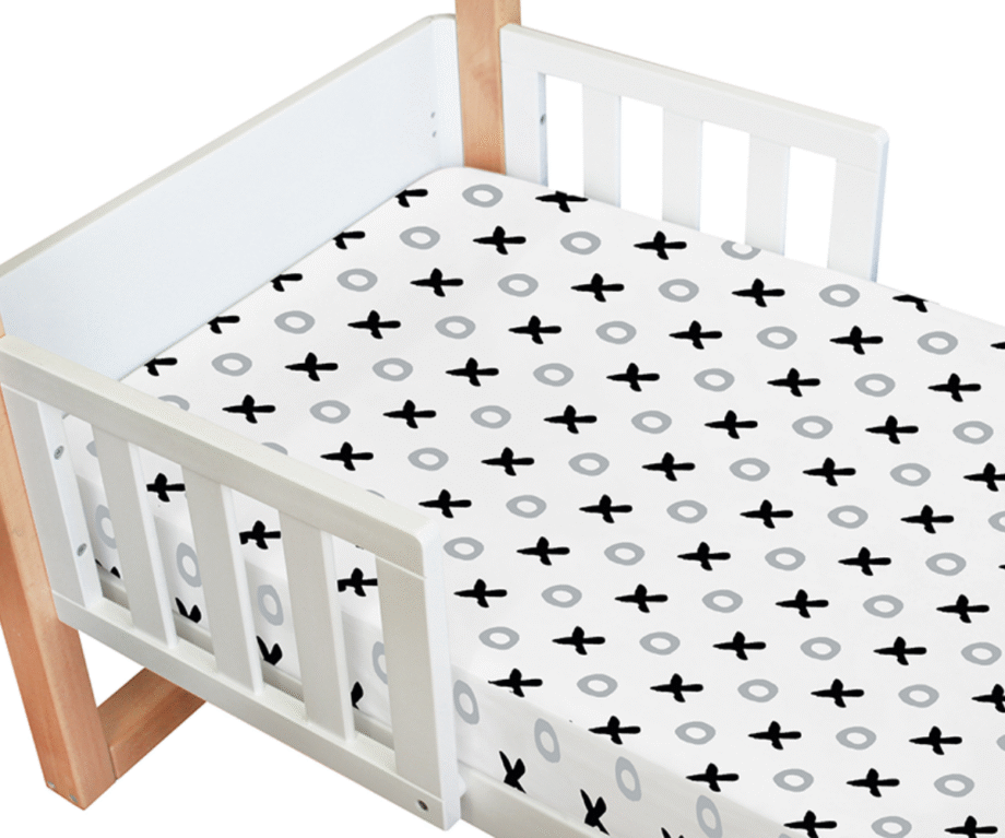 Amani Bebe Organic Standard Fitted Sheet - Tic Tac Toe