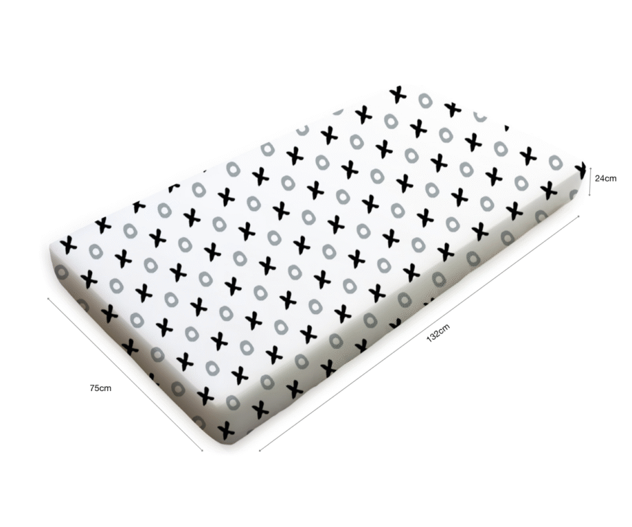 Amani Bebe Organic Standard Fitted Sheet - Tic Tac Toe