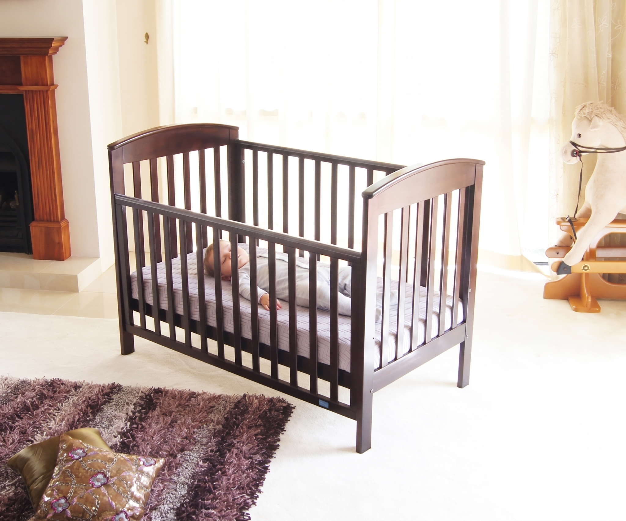 classic cot-with toddler